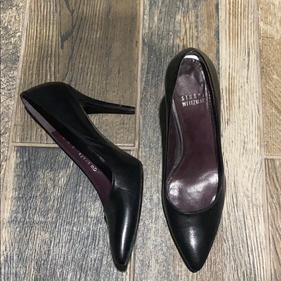 Stuart Weitzman Shoes - Stuart Weitzman black pumps Stuart Weitzman Shoes - Stuart Weitzman black pumps